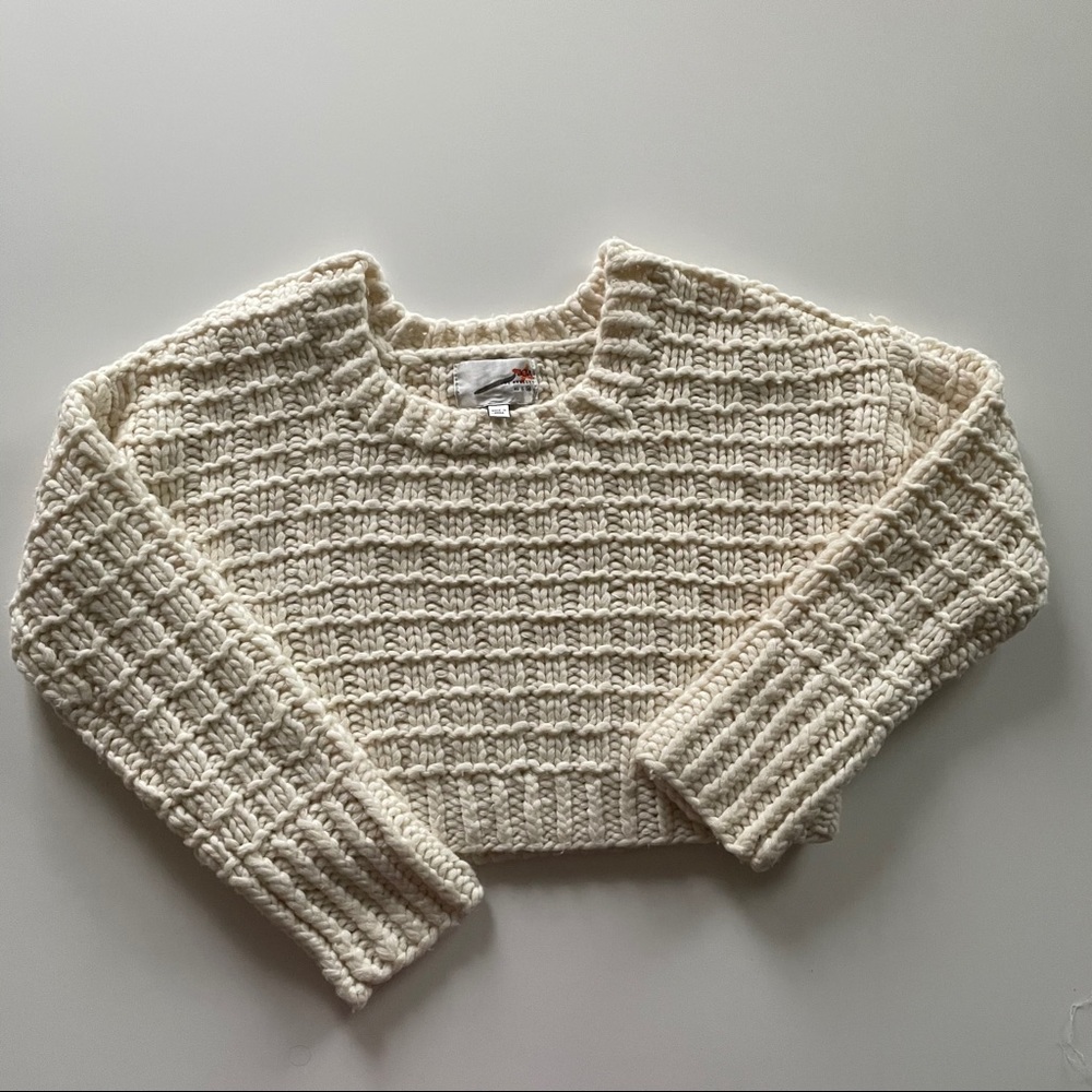 JOA Chunky Cropped Knit White Wool Sweater